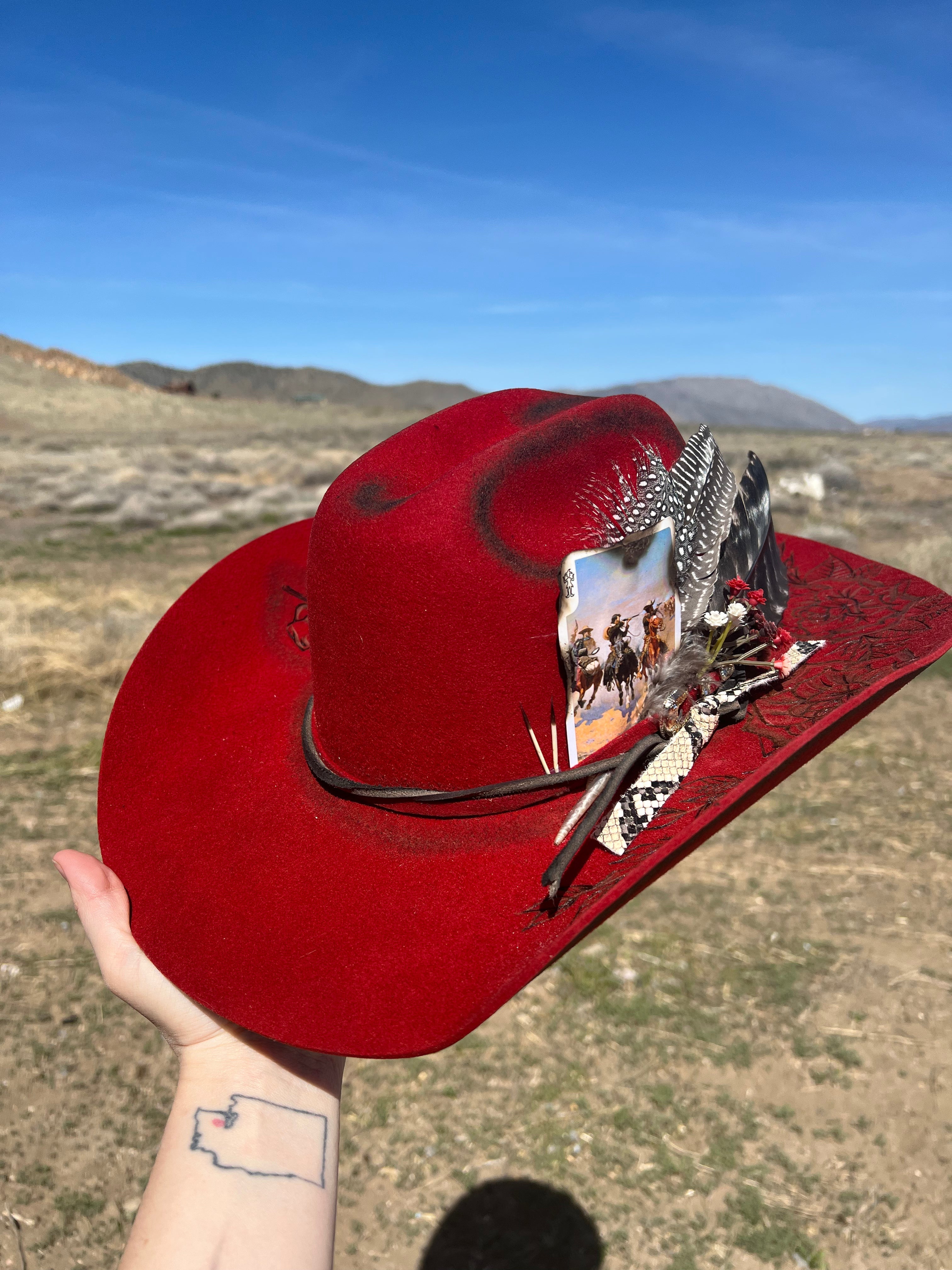 Chapéu Country Cowboy Cool — Edição Especial na cor Vermelho - chapéu country Frutos do Couro