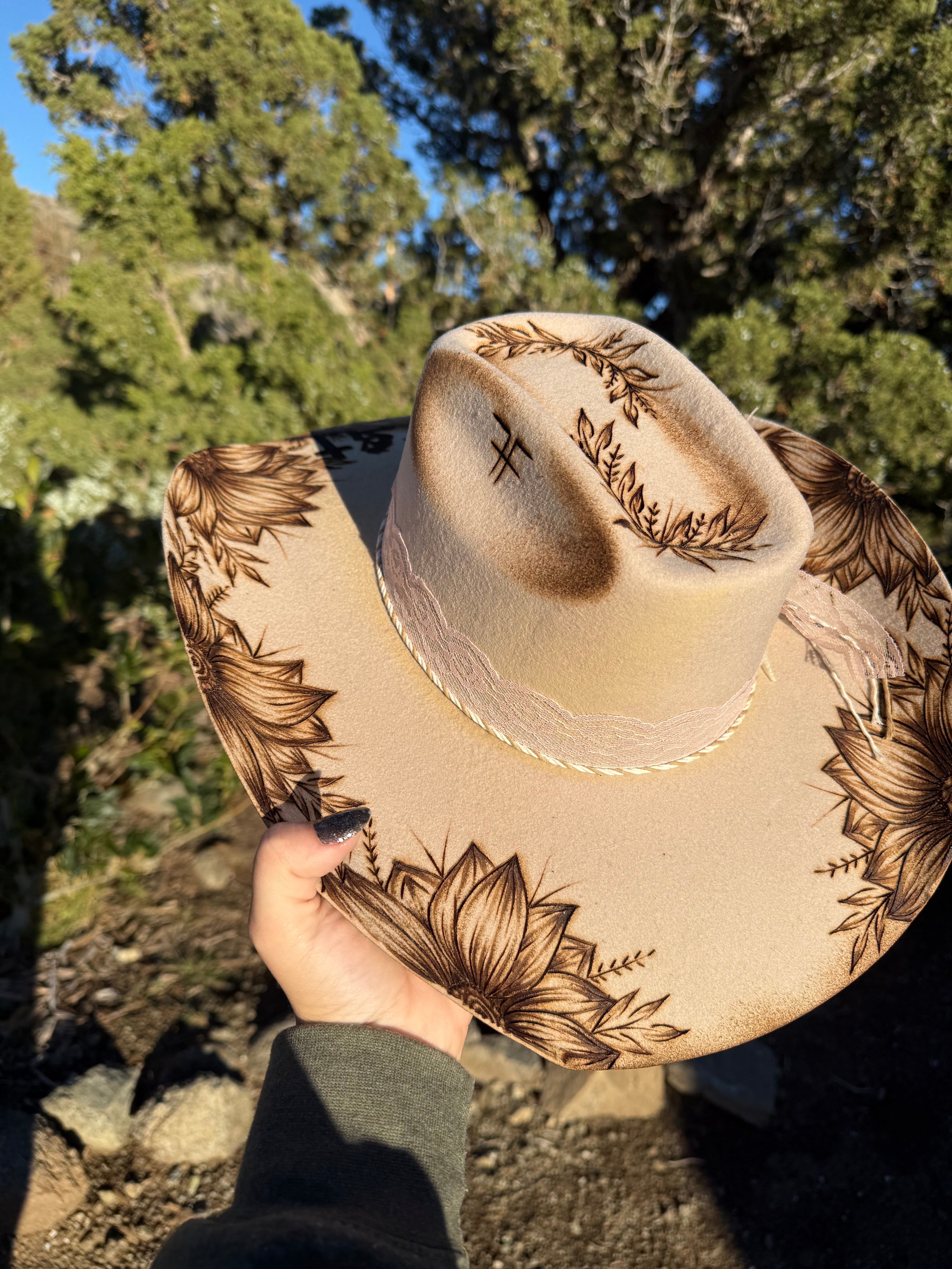 Chapéu Country Cowgirl de Fé na cor Preto - chapéu country Frutos do Couro