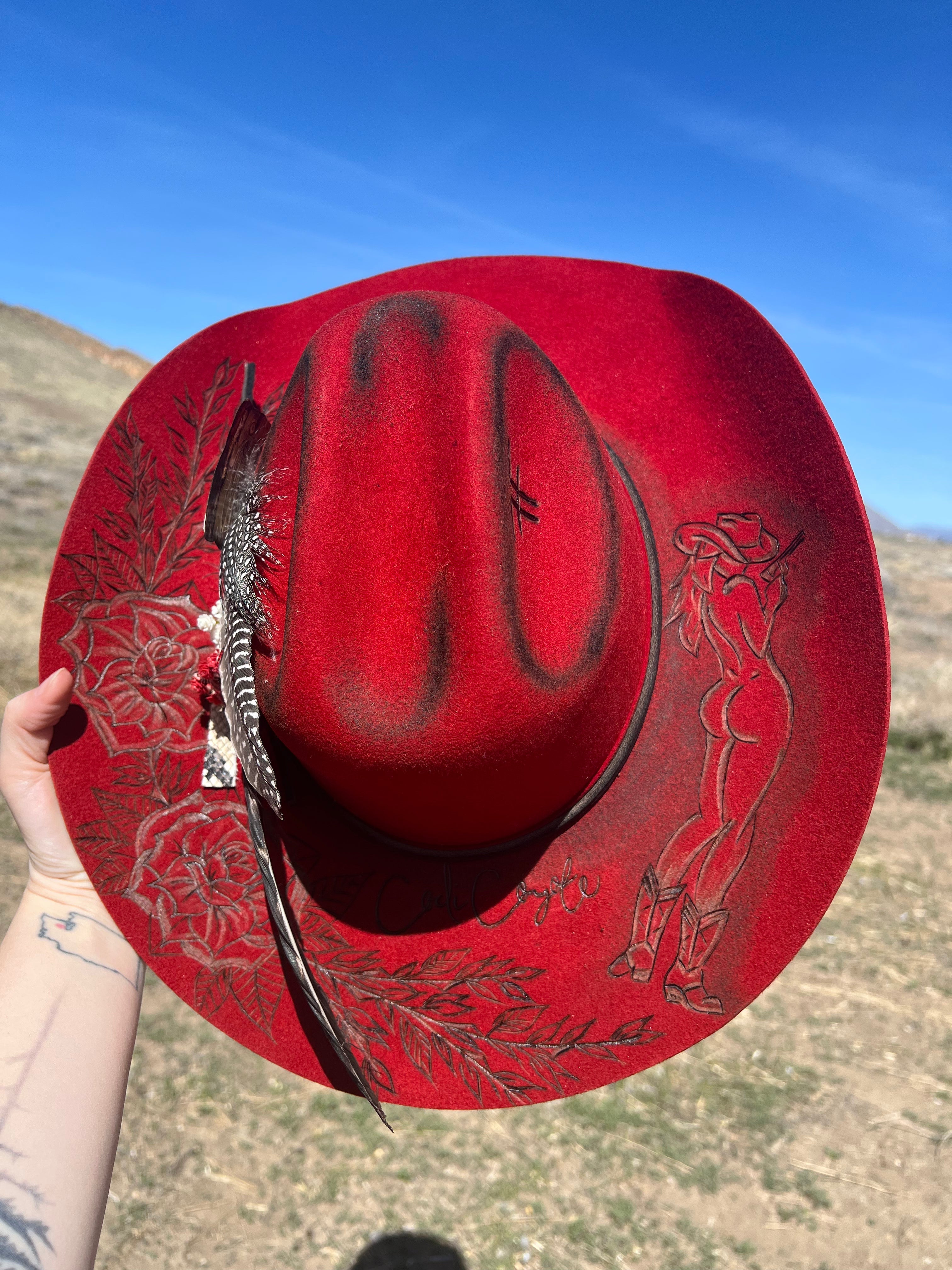 Chapéu Country Cowboy Cool — Edição Especial na cor Vermelho - chapéu country Frutos do Couro